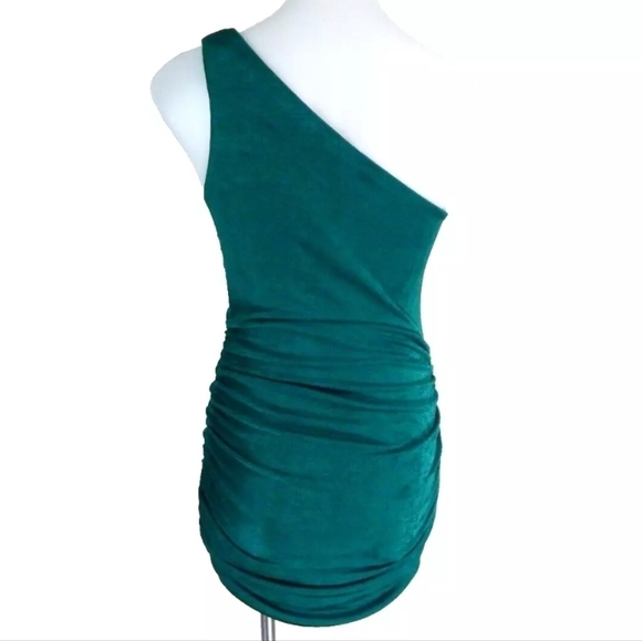 Lucy in the Sky Ruched One Shoulder Dress - Picture 3 of 5